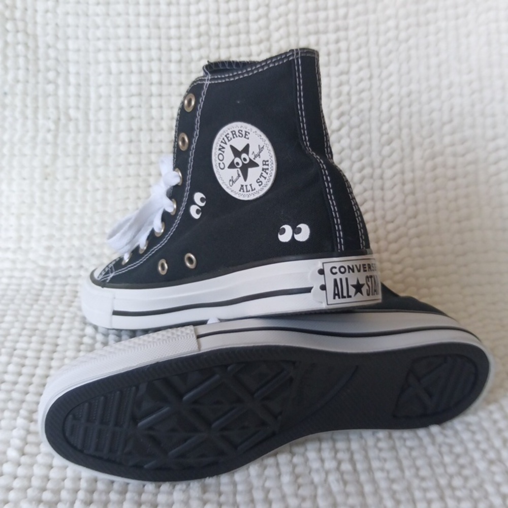 Converse Black and White High-Top Sneakers Fitting Sz For Women's 6